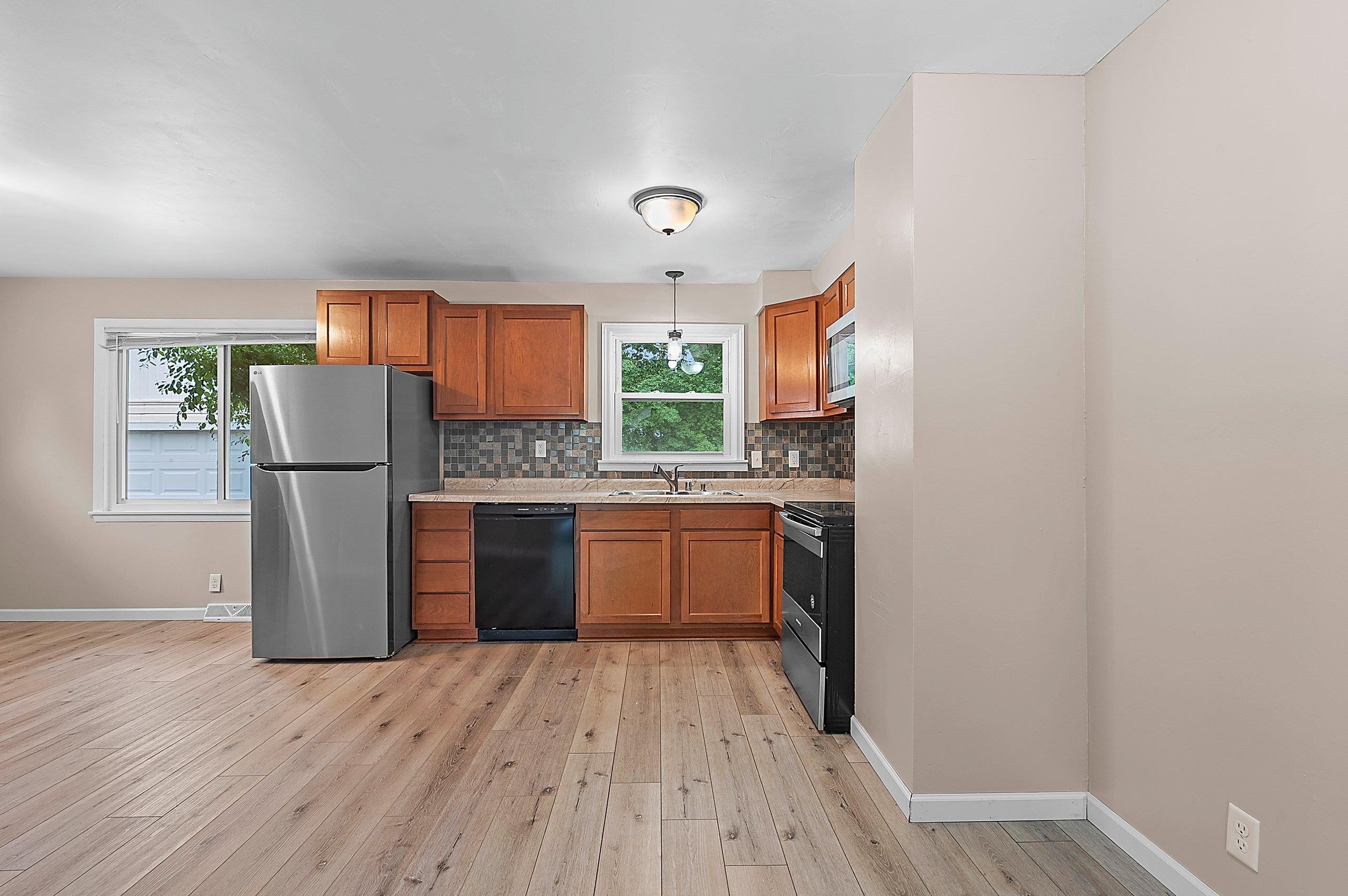 637 East Wilson Avenue Appleton, WI 54915 - Photo 11 of 45