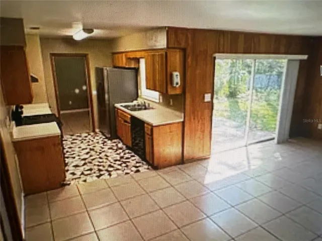 $2,500 | 3515 Northwest 8th Avenue, Gainesville, FL 32605