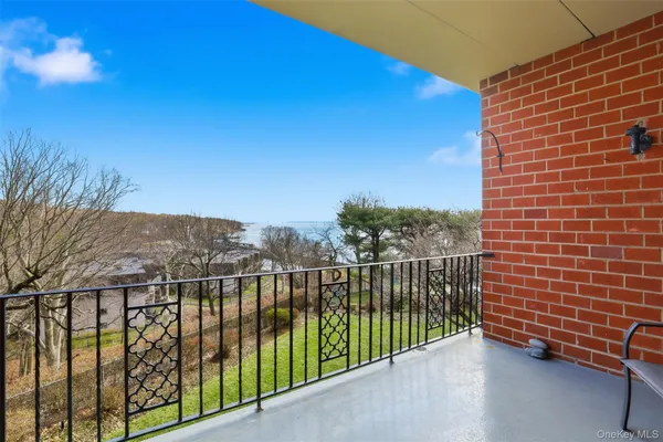 $375,000 | 16 Rockledge Avenue, Unit 2C1, Ossining, NY 10562