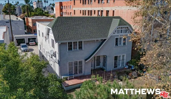 $1,300,000 | 165 South Catalina Street, Los Angeles, CA 90004