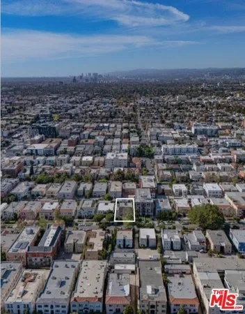 $1,300,000 | 165 South Catalina Street, Los Angeles, CA 90004