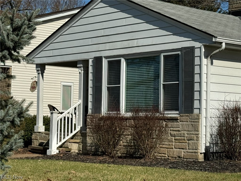 1013 Gulf Road Elyria, OH 44035 - Photo 4 of 27 Gallery Image 4
