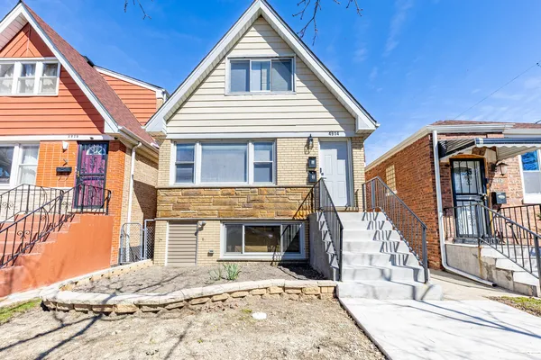 $2,000 | 4914 West 32nd Place, Unit 2, Cicero, IL 60804