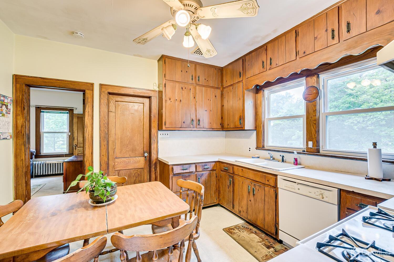 213 Greenbrook Road Green Brook, NJ 08812 - Photo 15 of 26 Gallery Image 15