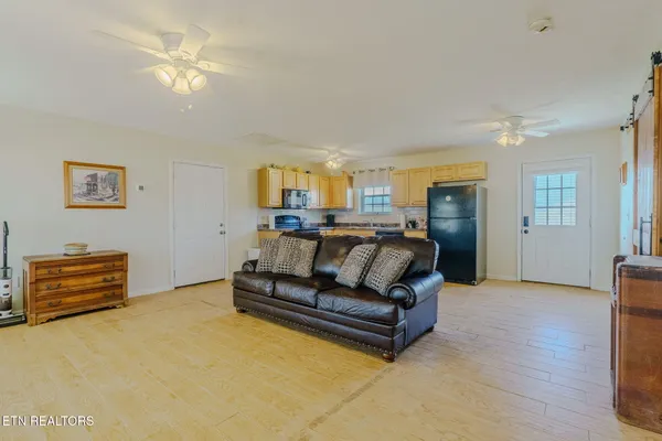 $279,999 | 1504 Cloverdale Court, Sevierville, TN 37862