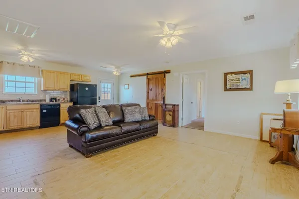 $279,999 | 1504 Cloverdale Court, Sevierville, TN 37862