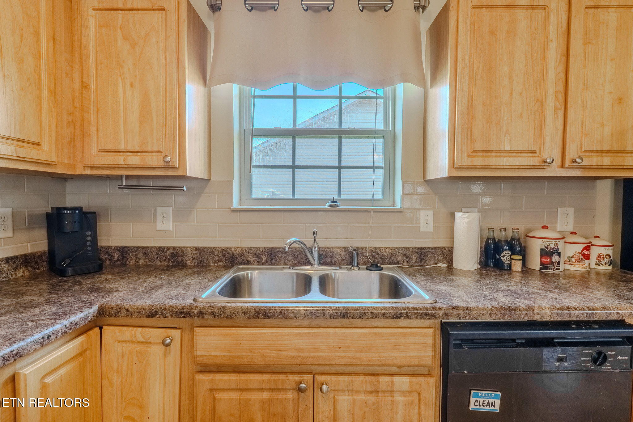 1504 Cloverdale Court Sevierville, TN 37862 - Photo 9 of 18 10-web-or-mls-_DSC1230-HDR