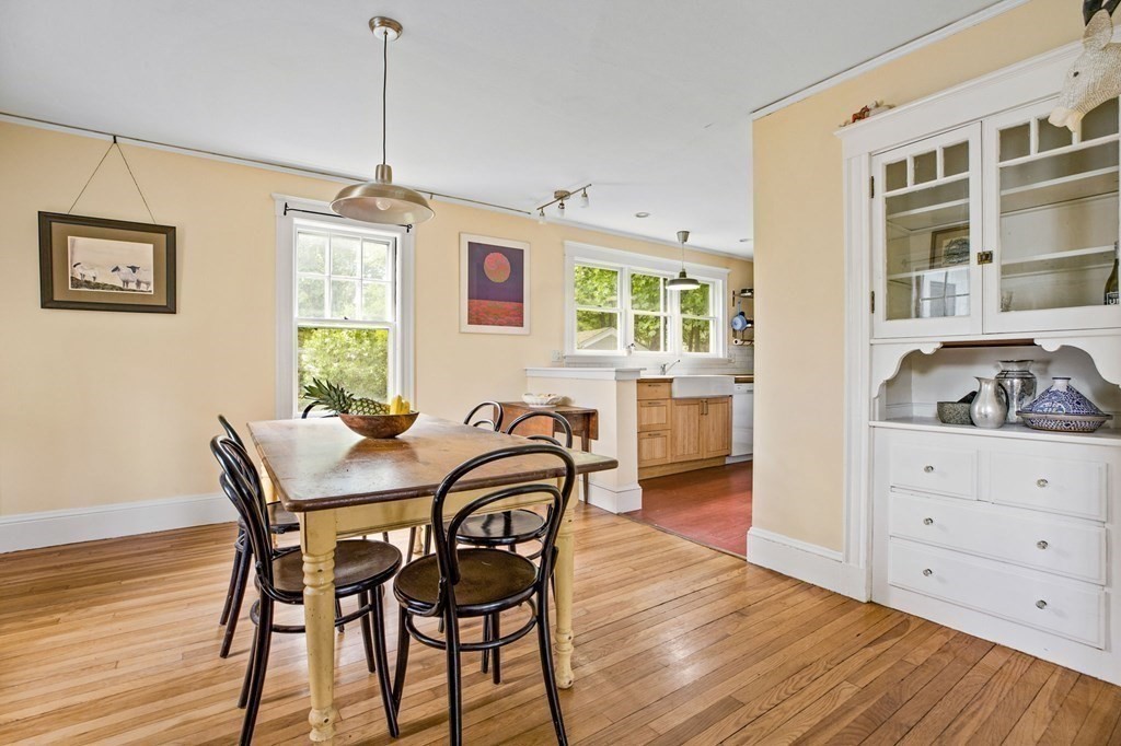 7 Meadowview Road Hingham, MA 02043 - Photo 12 of 38