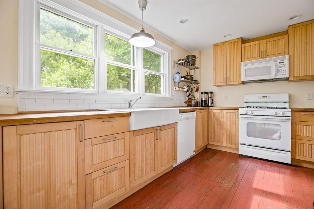 7 Meadowview Road Hingham, MA 02043 - Photo 17 of 38