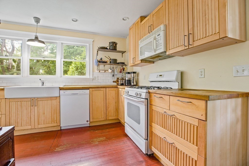 7 Meadowview Road Hingham, MA 02043 - Photo 20 of 38