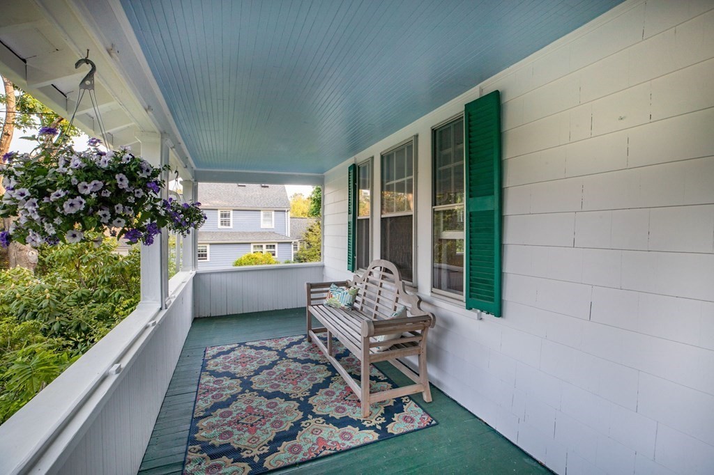 7 Meadowview Road Hingham, MA 02043 - Photo 4 of 38