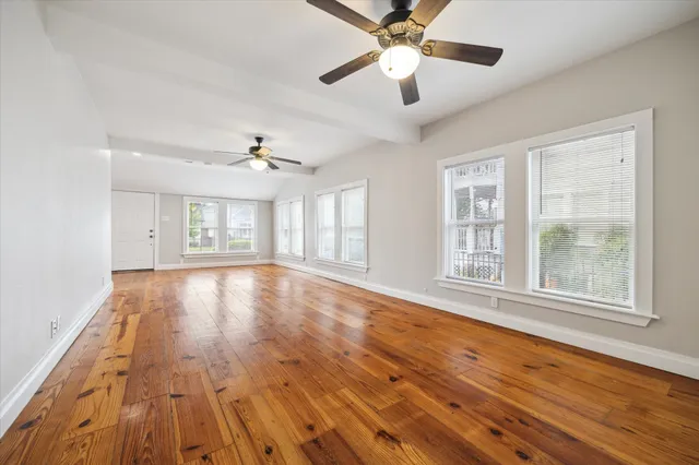 $3,000 | 409 Pecore Street, Houston, TX 77009