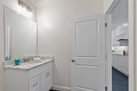 $1,100,000 | 206 West Main Street, Unit 2, Georgetown, MA 01833