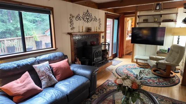 $899,000 | 9913 Alba Road, Ben Lomond, CA 95005