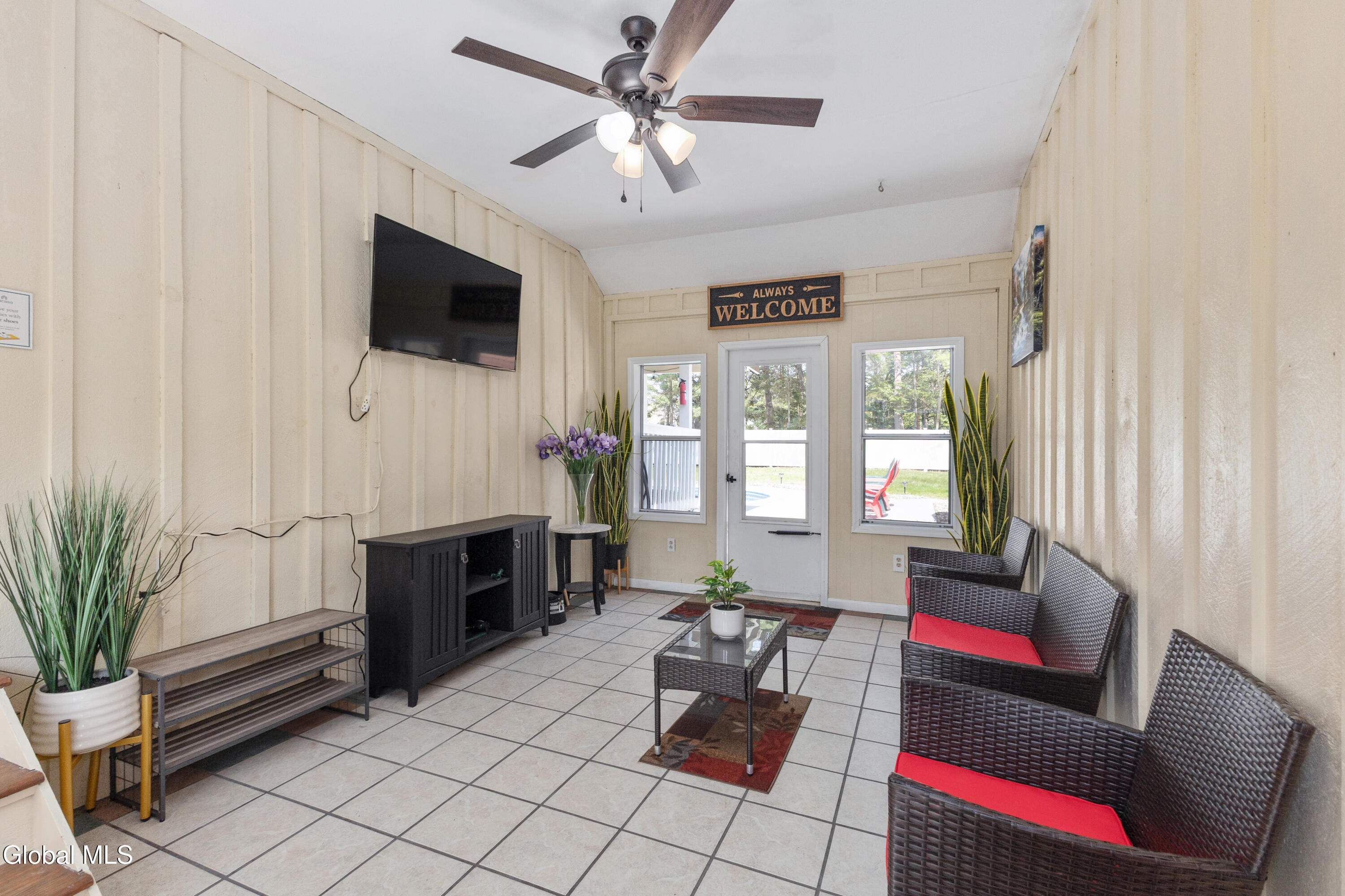 219 Aviation Road Queensbury, NY 12804 - Photo 29 of 41 37-Breezeway1_37