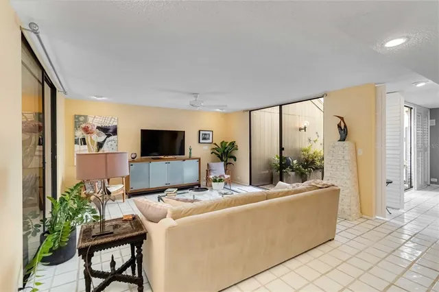 $279,000 | 761 Pine Run Drive, Unit 761, Osprey, FL 34229