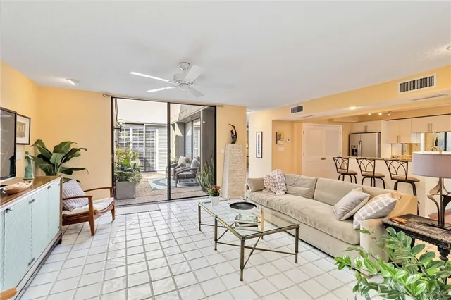 $279,000 | 761 Pine Run Drive, Unit 761, Osprey, FL 34229