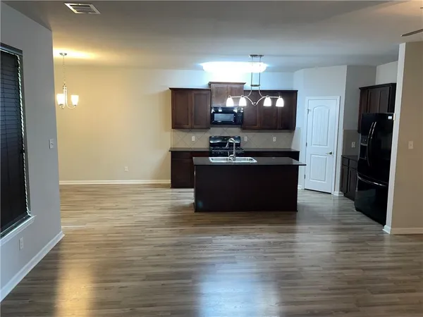 $2,300 | 329 East Lake Drive, Slidell, LA 70461