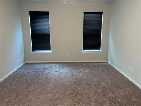 $2,300 | 329 East Lake Drive, Slidell, LA 70461