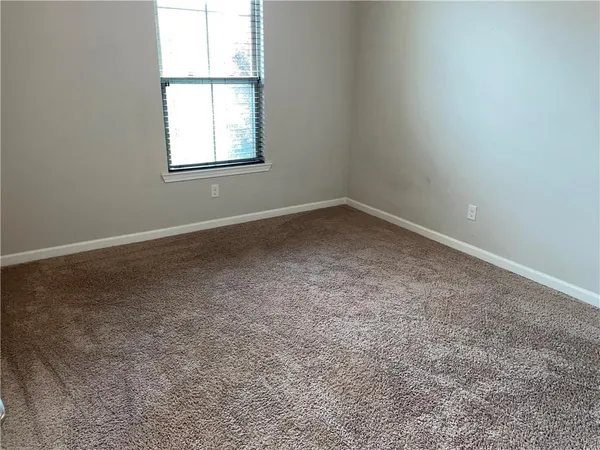 $2,300 | 329 East Lake Drive, Slidell, LA 70461