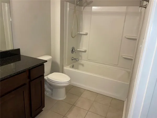 $2,300 | 329 East Lake Drive, Slidell, LA 70461