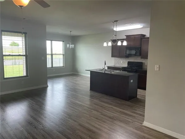 $2,300 | 329 East Lake Drive, Slidell, LA 70461