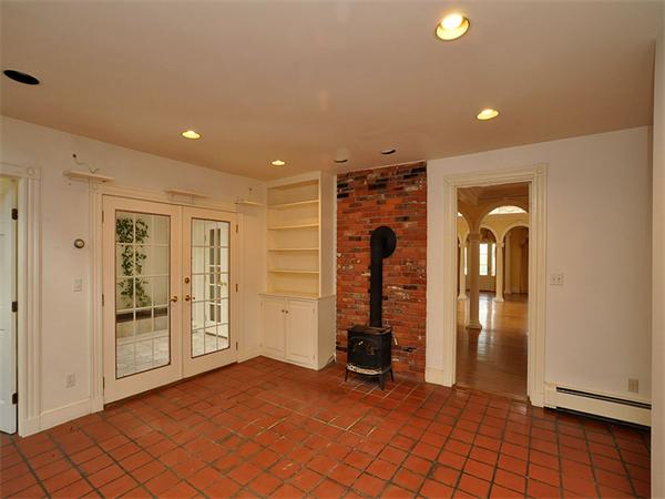 285 Independence Road Concord, MA 01742 - Photo 8 of 26 a view of empty room with wooden floor
