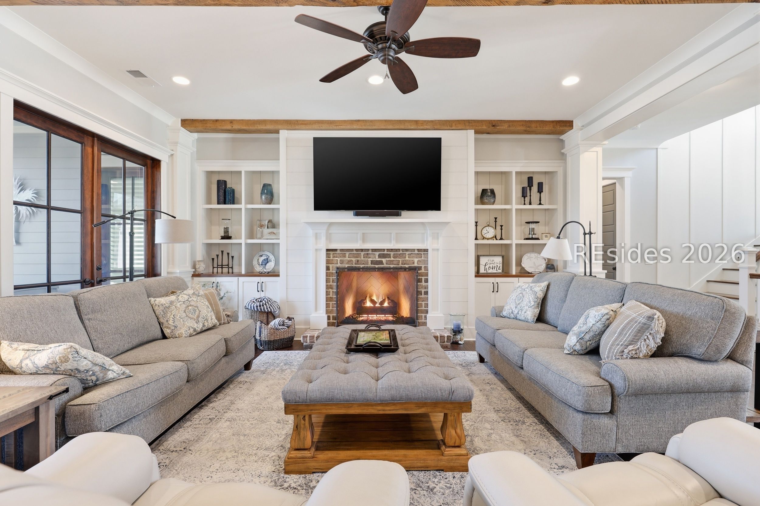 20 Fish Dancer Court Bluffton, SC 29910 - Photo 14 of 89 Great room with built-ins