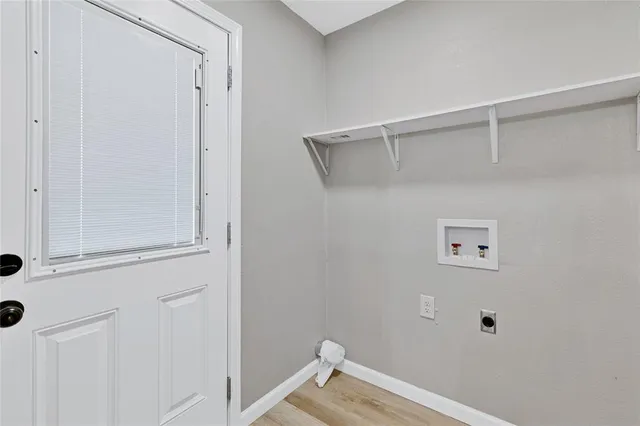 a view of utility room