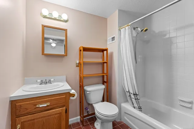 $135,000 | 237 Farmington Avenue, Unit B, Hartford, CT 06105