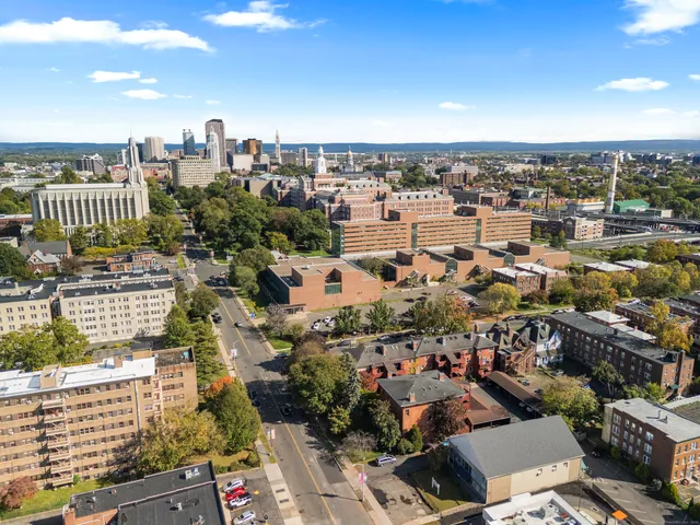 $135,000 | 237 Farmington Avenue, Unit B, Hartford, CT 06105