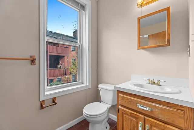 $135,000 | 237 Farmington Avenue, Unit B, Hartford, CT 06105