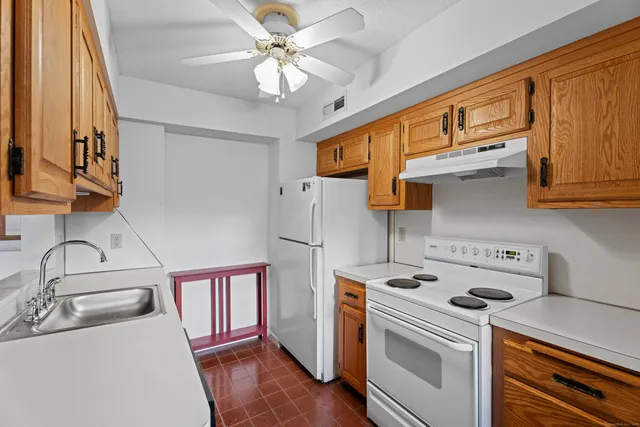 $135,000 | 237 Farmington Avenue, Unit B, Hartford, CT 06105