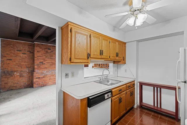 $135,000 | 237 Farmington Avenue, Unit B, Hartford, CT 06105