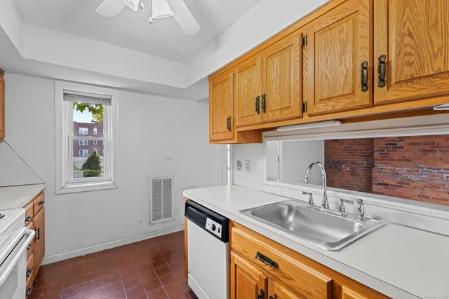 $135,000 | 237 Farmington Avenue, Unit B, Hartford, CT 06105