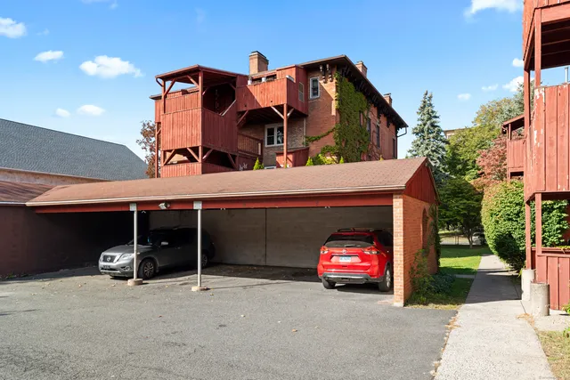 $135,000 | 237 Farmington Avenue, Unit B, Hartford, CT 06105