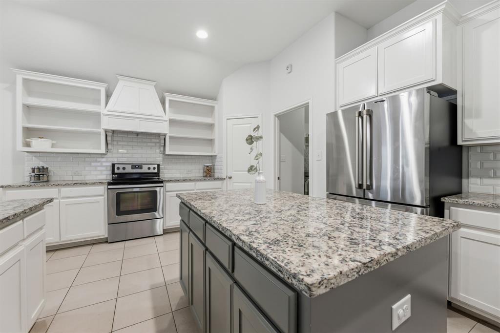 505 Inwood Street Benbrook, TX 76126 - Photo 15 of 39