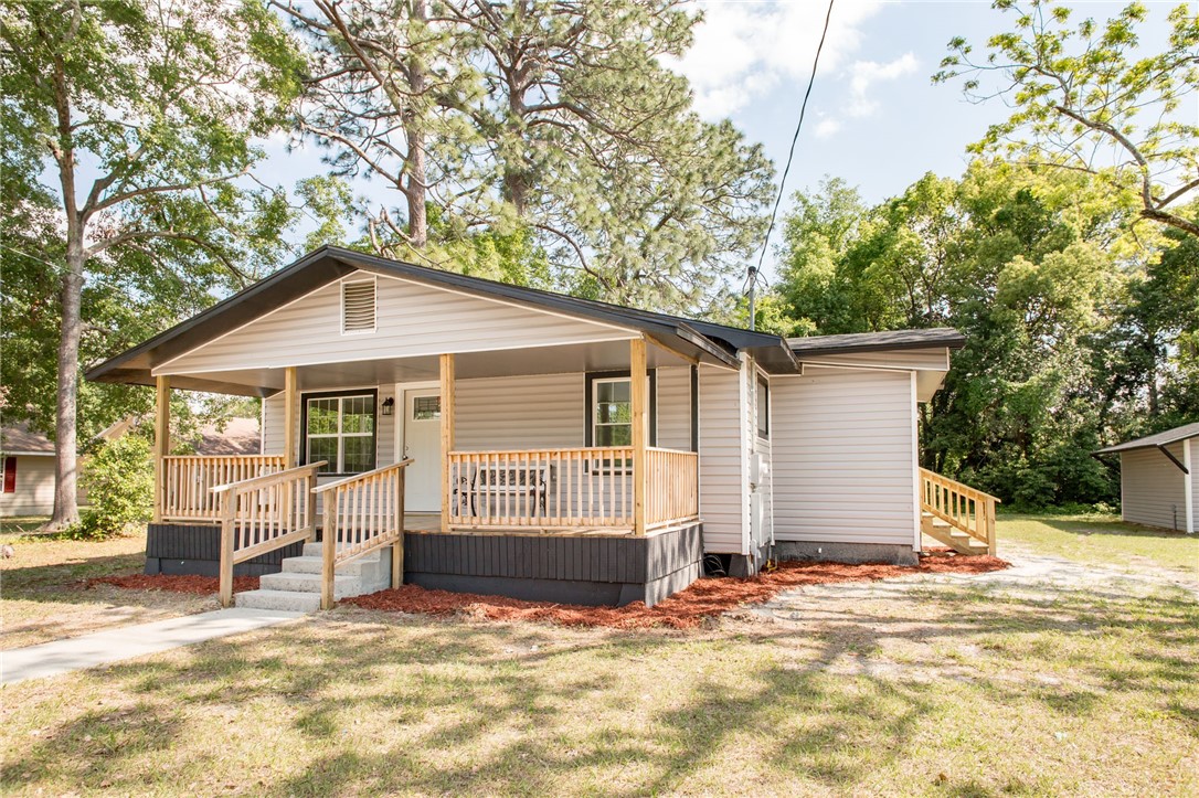 907 Bay Street Waycross, GA 31501 - Photo 2 of 20