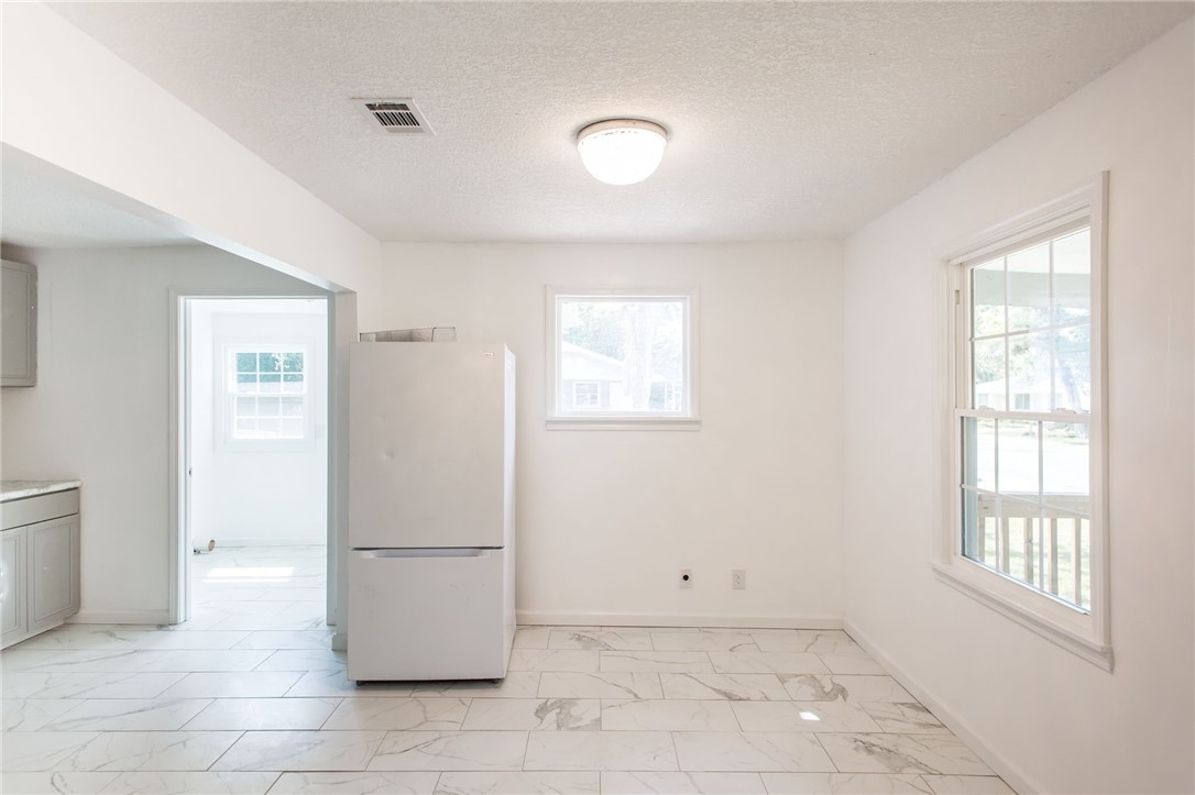 907 Bay Street Waycross, GA 31501 - Photo 8 of 20