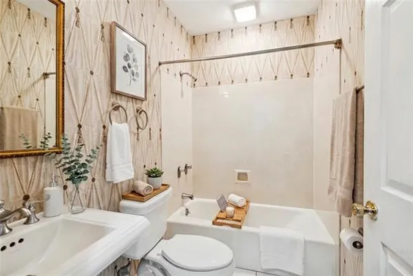 $389,000 | 330 Morgan Street, Unit 506, New Orleans, LA 70114