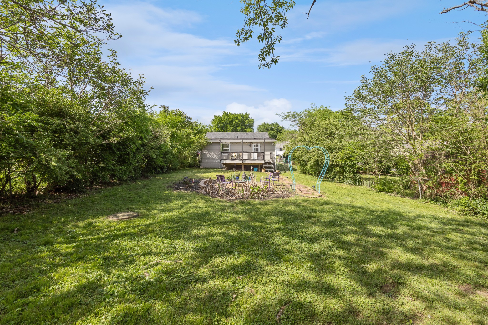 404 Elm Street Madison, TN 37115 - Photo 25 of 28 a view of a yard with a house