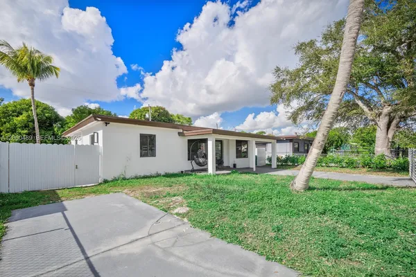 $4,500 | 11730 Northwest 3rd Avenue, Miami, FL 33168