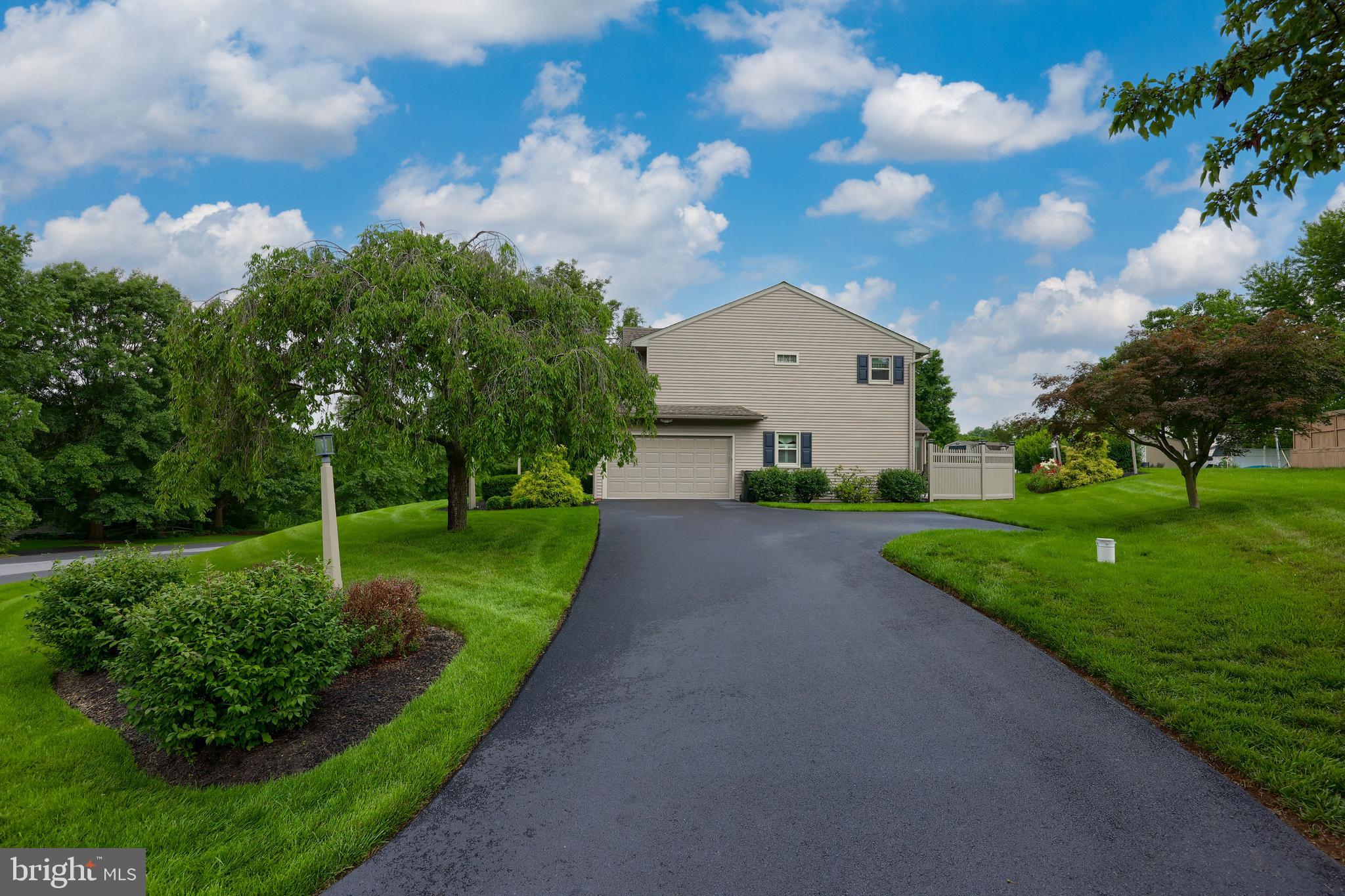 12 Hallmark Drive Lititz, PA 17543 - Photo 13 of 65