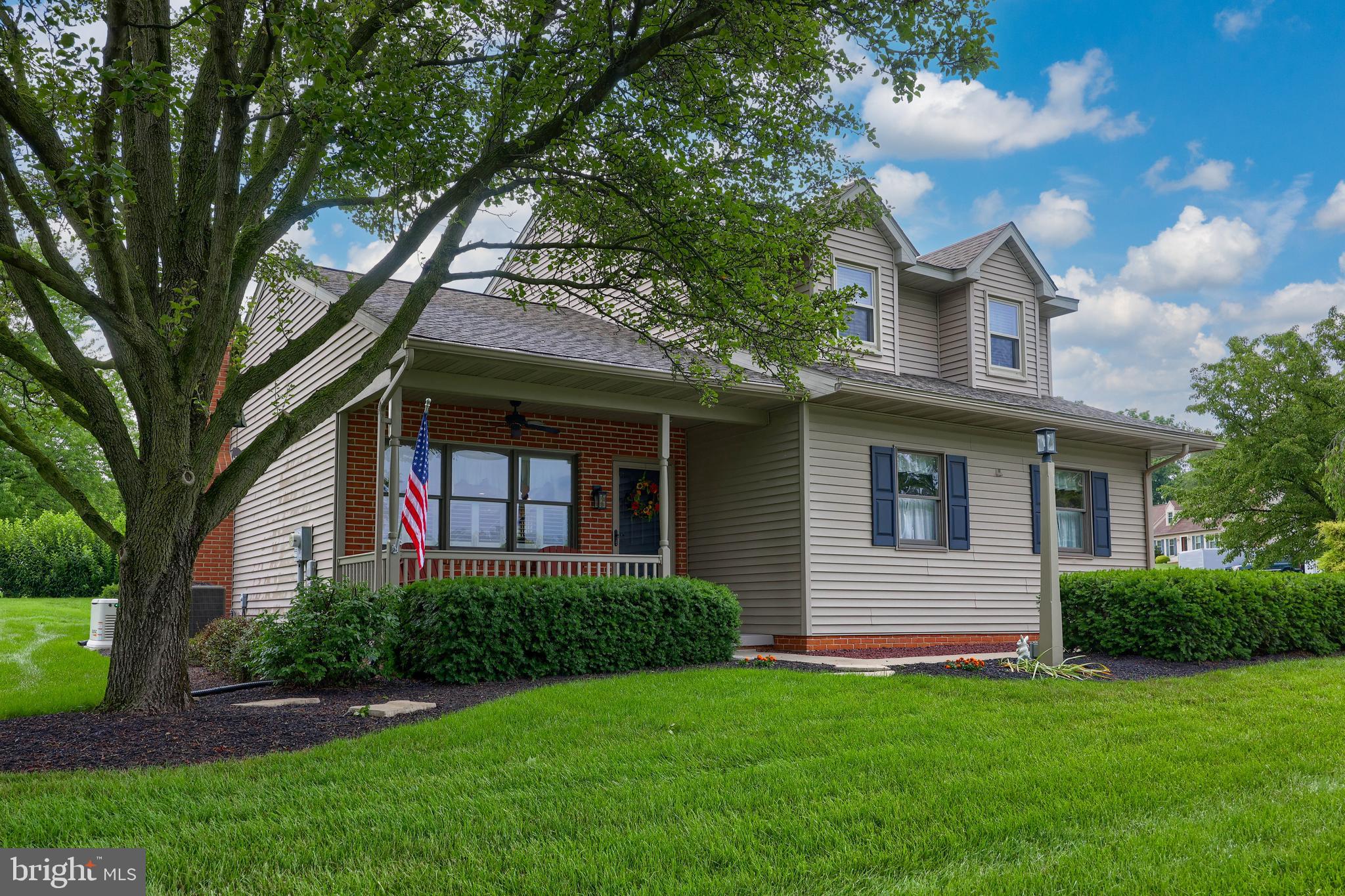 12 Hallmark Drive Lititz, PA 17543 - Photo 5 of 65