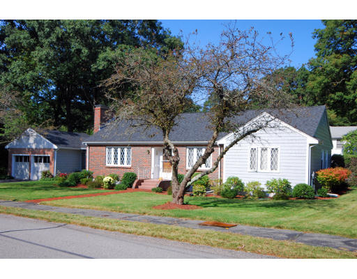 20 Mansfield Road Wellesley, MA 02481 - Photo 3 of 14 a front view of a house with garden
