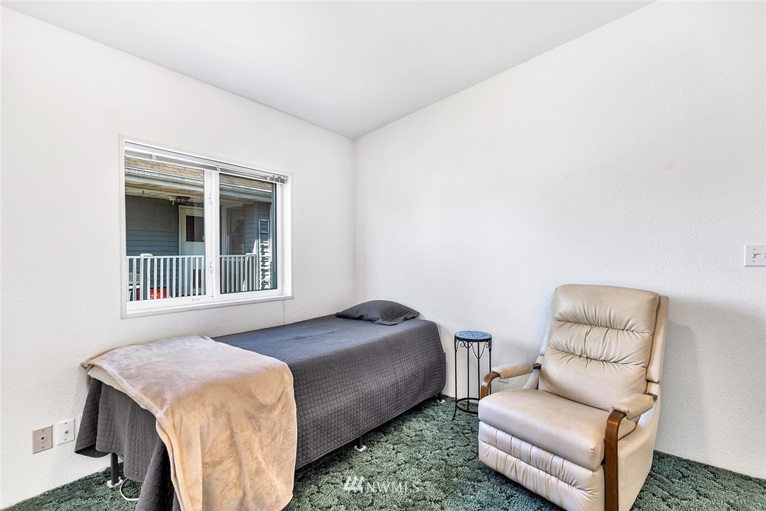 1032 Maple Street Everett, WA 98201 - Photo 13 of 24 Gallery Image 13