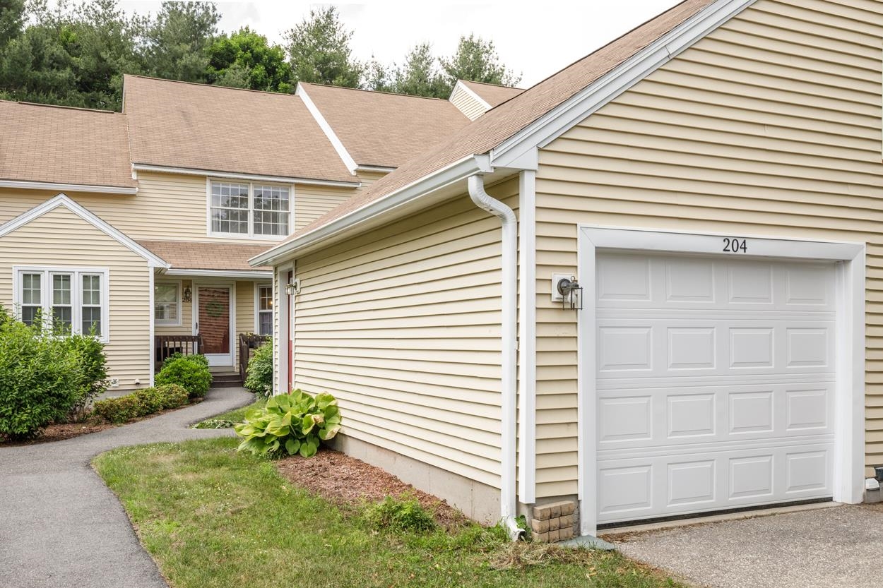 204 Winding Pond Road, Unit 204 Londonderry, NH 03053 - Photo 2 of 36