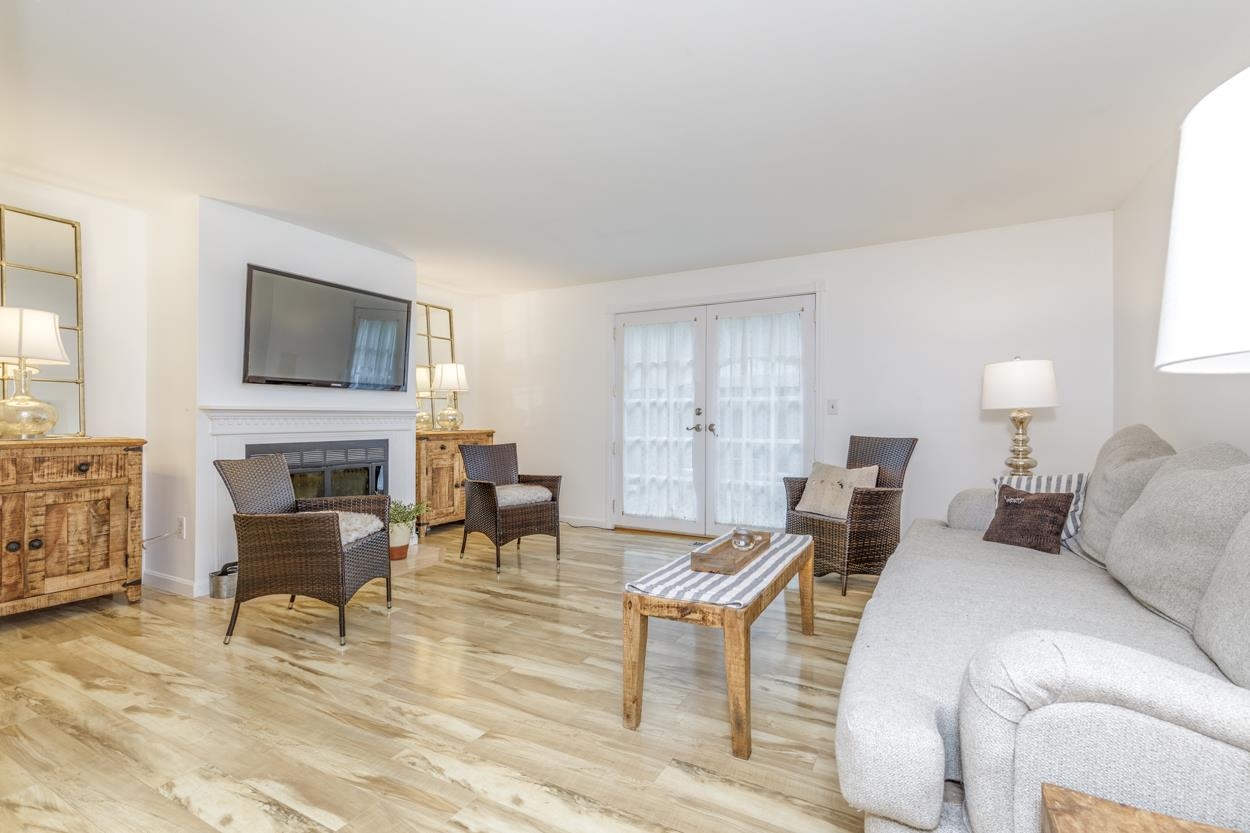 204 Winding Pond Road, Unit 204 Londonderry, NH 03053 - Photo 4 of 36
