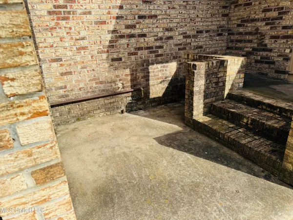 $90,000 | 135 Autumn Drive, Vicksburg, MS 39180