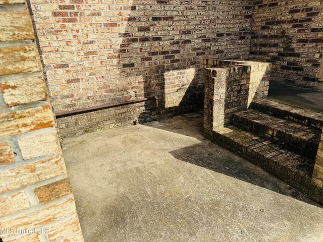 $90,000 | 135 Autumn Drive, Vicksburg, MS 39180